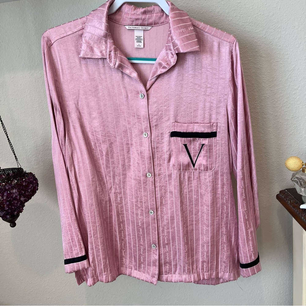 Victoria’s Secret Pajama top pink and black V logo